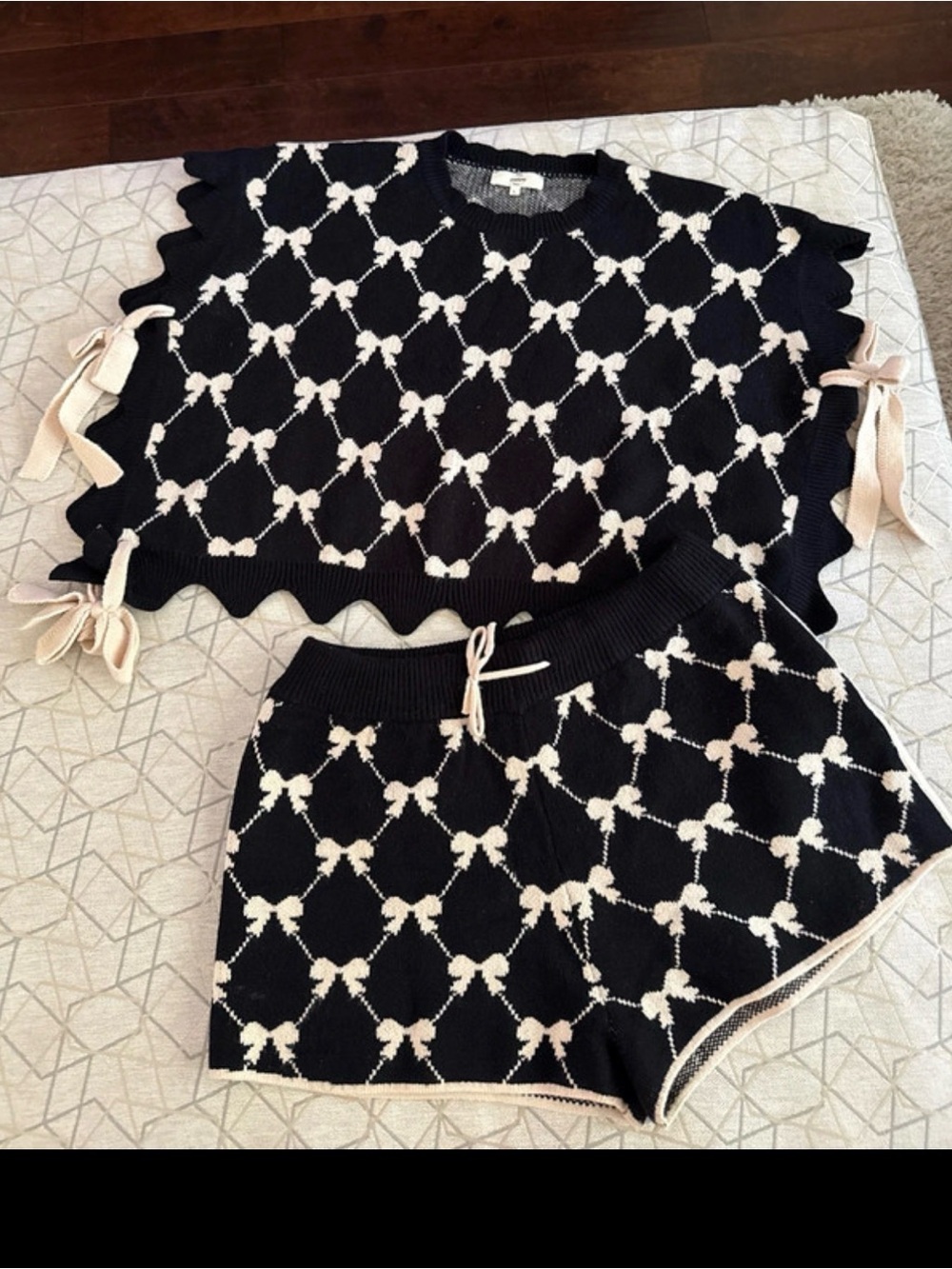 Entro Halsey Bow Knit Set